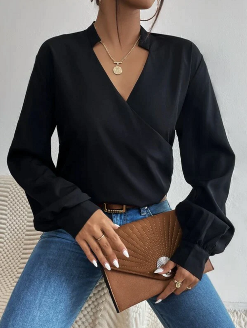 Elegantna bluza z izrezom na preklop Belucca, črna